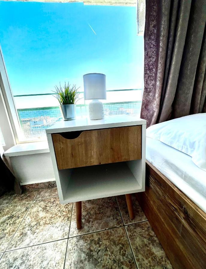 Varshava Golden Sands