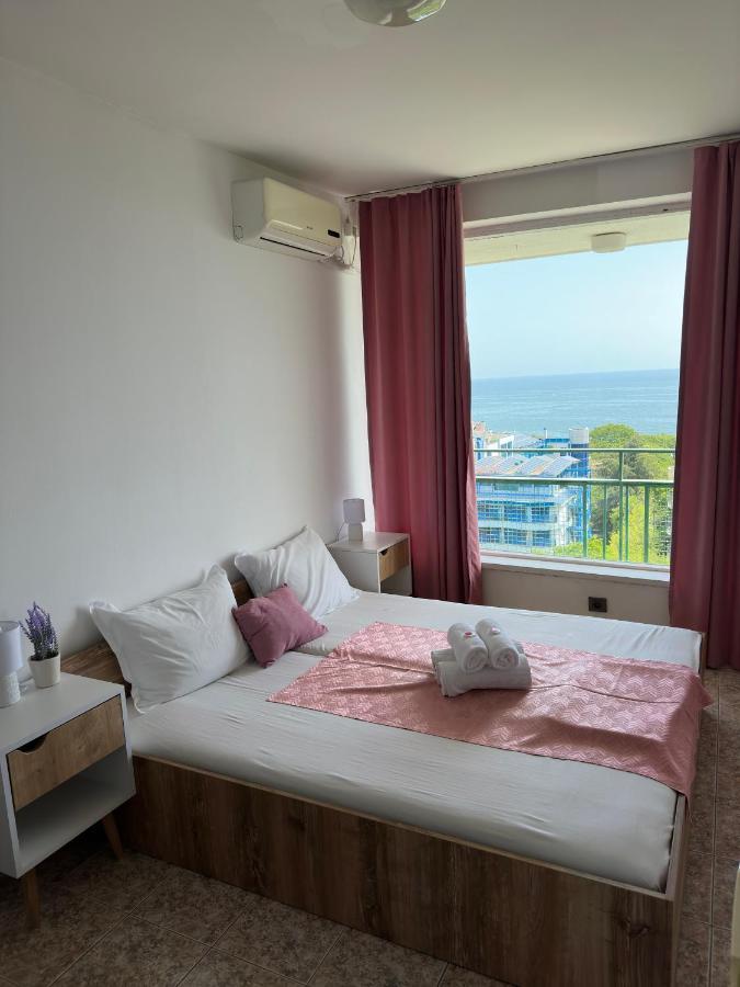 Varshava Golden Sands
